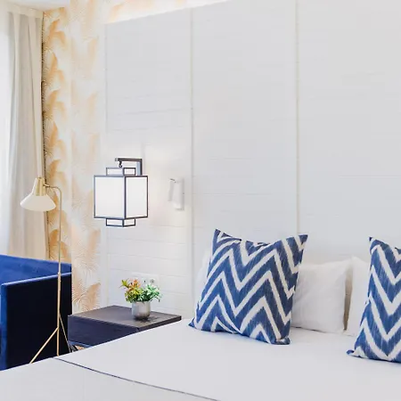 Hotel Molina Lario 4*