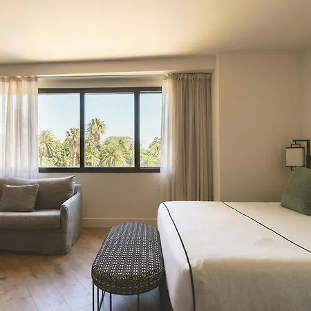 Hotel Catalonia Molina Lario 4*