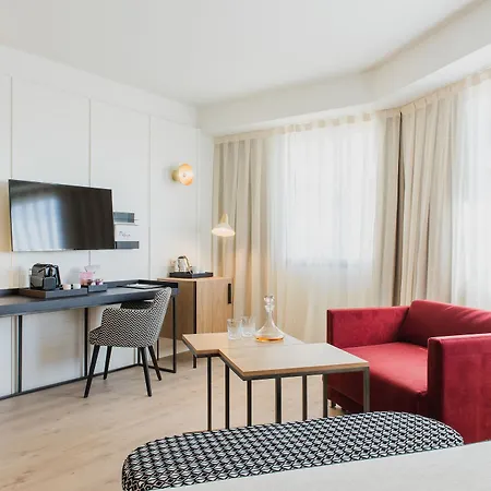 Ξενοδοχείο Molina Lario 4*